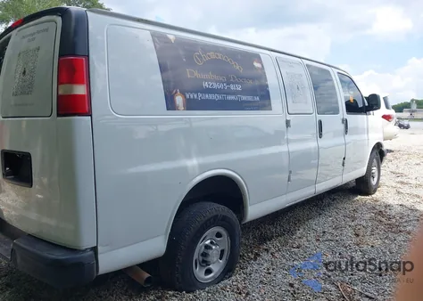 2015 Chevrolet Express 2500 Work Van z USA, uszkodzony, nr VIN 1GCWGGCFXF1121507
